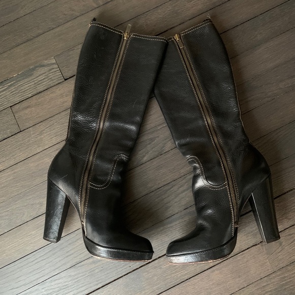 Frye Heidi Black Buckle Leather Zip Heeled Boots - Picture 4 of 15